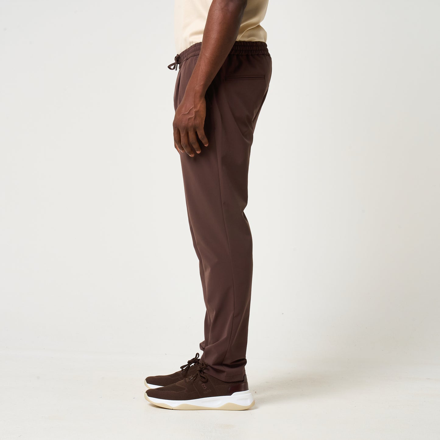 TECH PANTS SLIM FIT | BROWN
