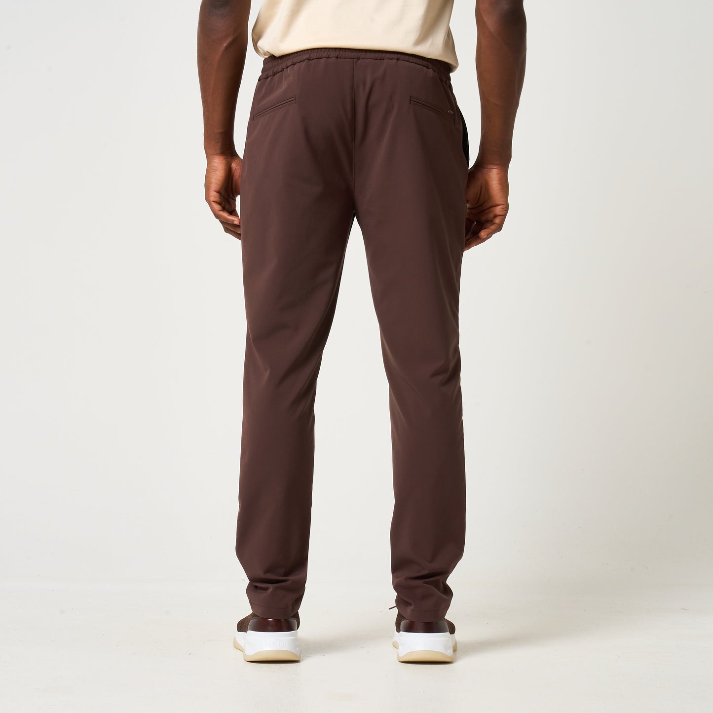 TECH PANTS SLIM FIT | BROWN