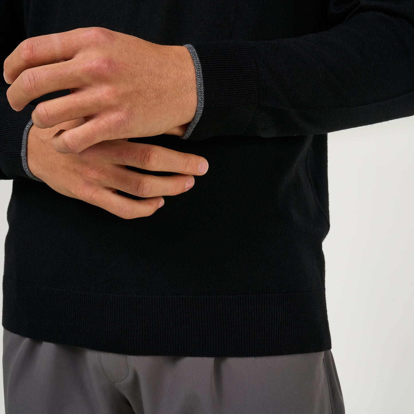 Extra Fine Wool Faux-Layered Crew Neck Jumper Black